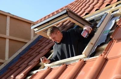 Pose de fenêtres de toit Velux à Blieux